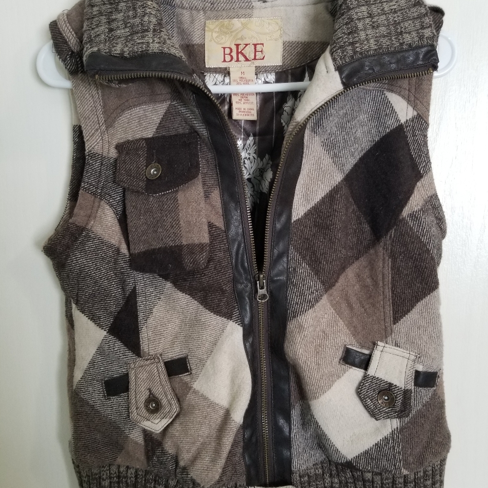BKE brown plaid vest